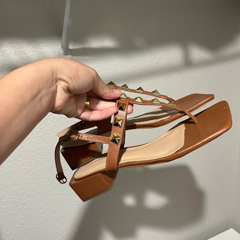 Sandal